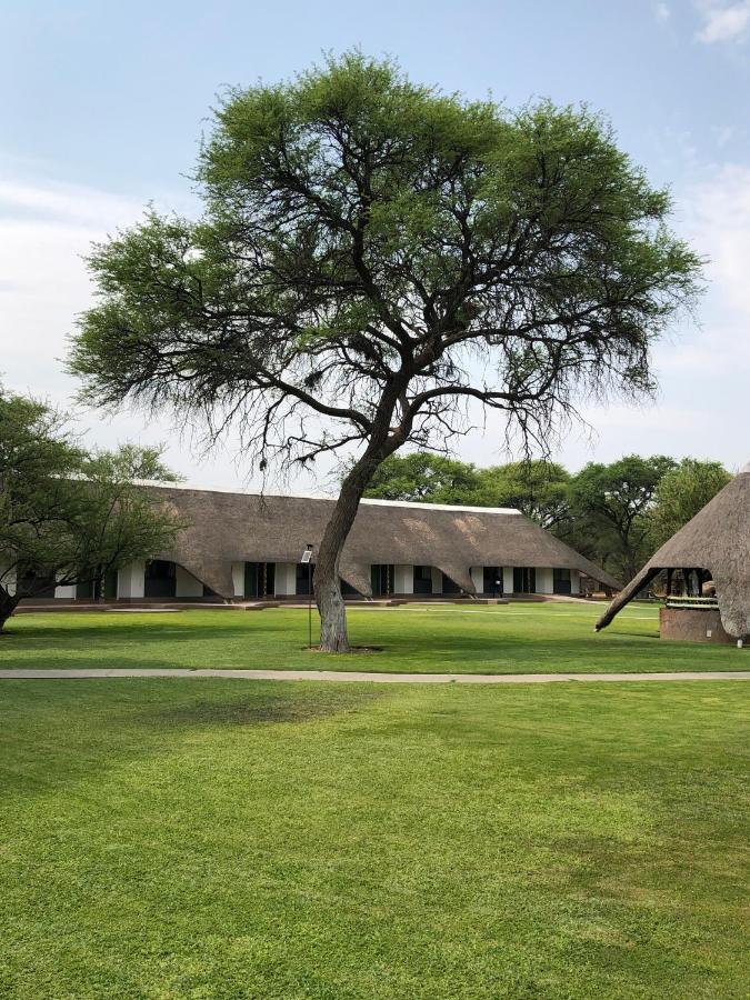 Okahandja Country Hotel Exterior foto
