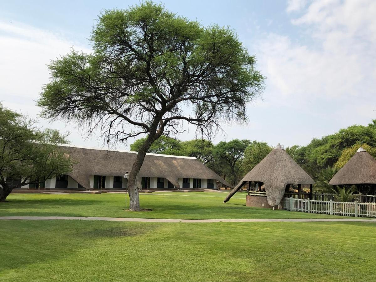 Okahandja Country Hotel Exterior foto