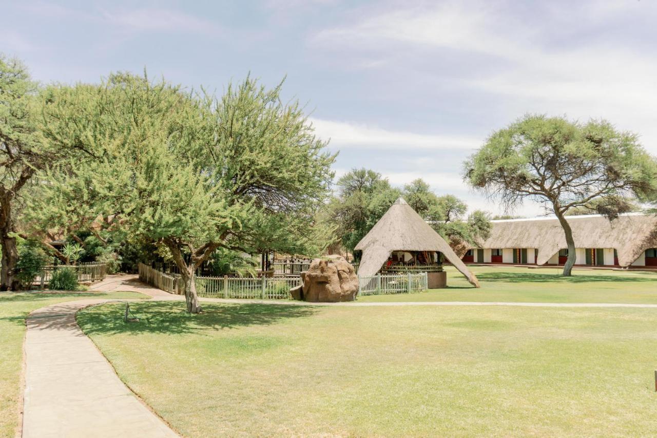 Okahandja Country Hotel Exterior foto